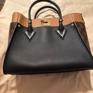BRAND NEW Louis Vuitton Purse: On My Side MM!